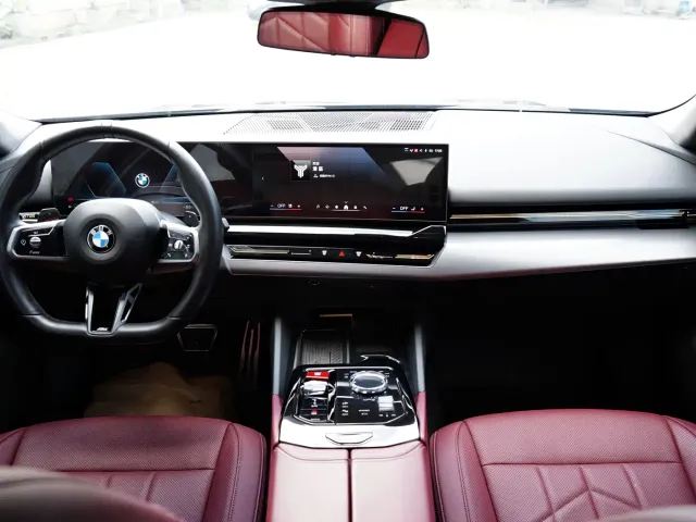 BMW 5 Series — Фото автомобиля 5