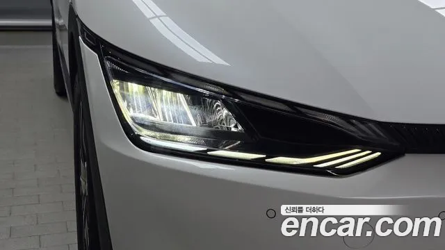 Kia EV6 — Фото автомобиля 22