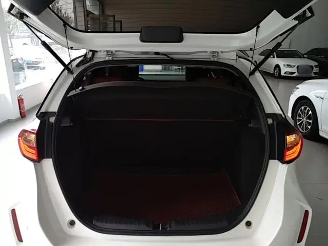 Honda Fit — Фото автомобиля 18