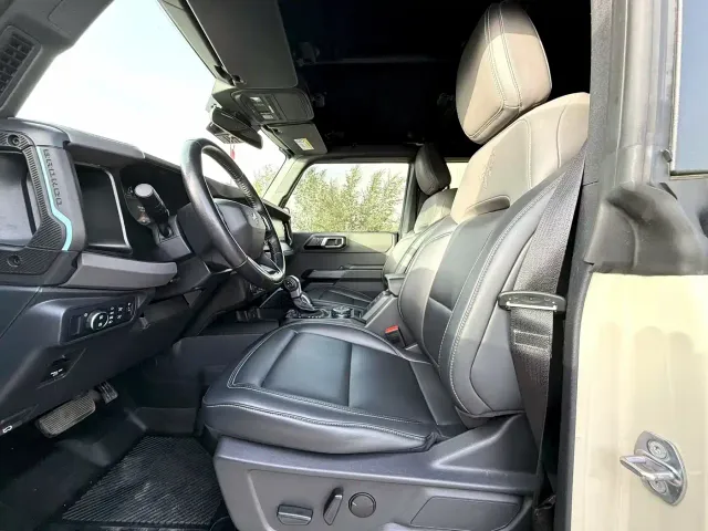 Ford Bronco — Фото автомобиля 4