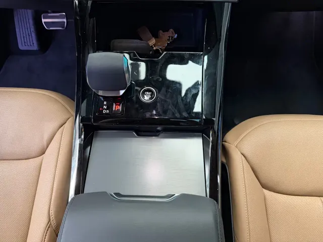 Land Rover Range Rover Sport — Фото автомобиля 11