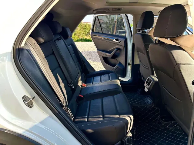 Volkswagen T-Roc — Фото автомобиля 8