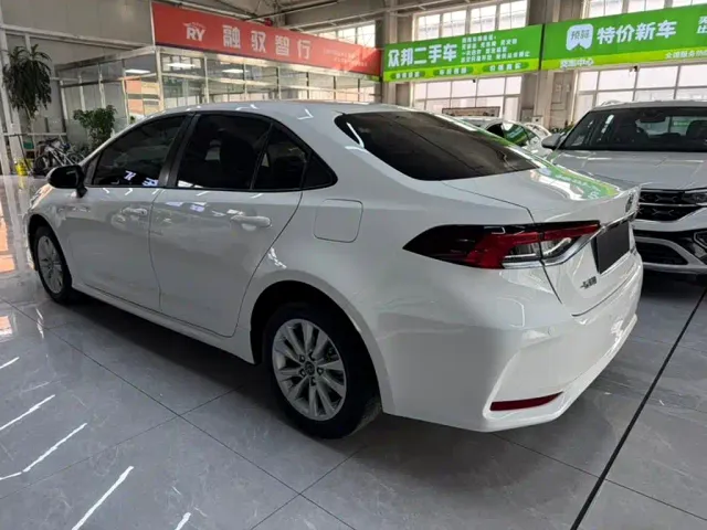 Toyota Corolla — Фото автомобиля 7