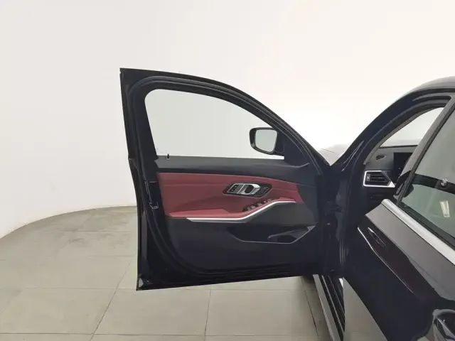 BMW 3 Series — Фото автомобиля 8