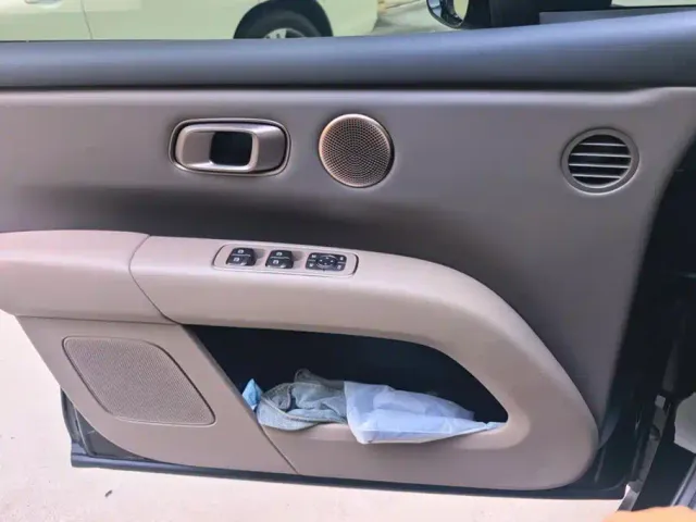 Li Auto i6 — Фото автомобиля 7