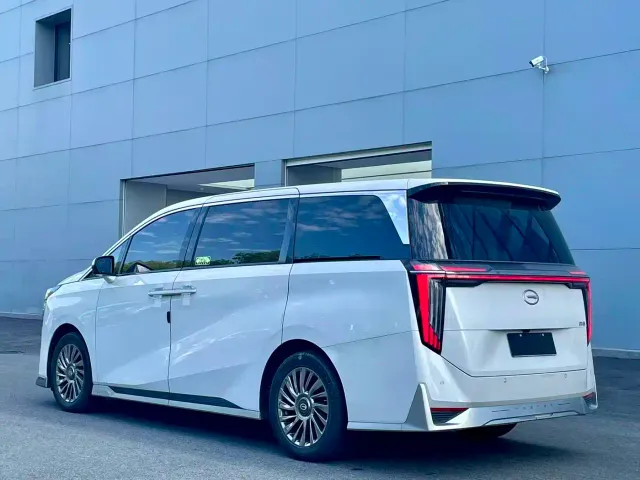 GAC Trumpchi M8 — Фото автомобиля 9