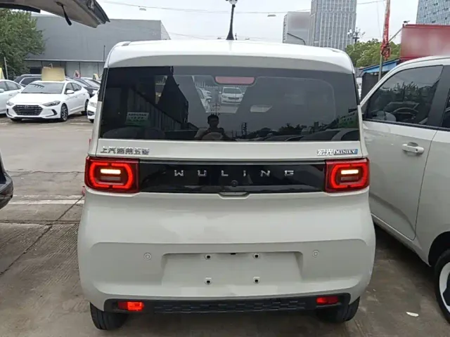 Wuling Hongguang Mini EV — Фото автомобиля 5