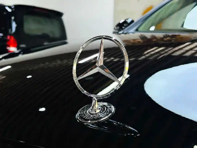 Mercedes-Benz E-Class — Фото автомобиля 6