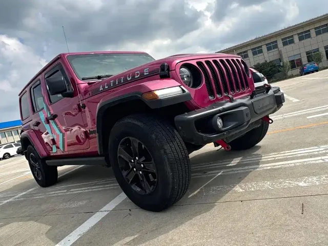 Jeep Wrangler — Фото автомобиля 3