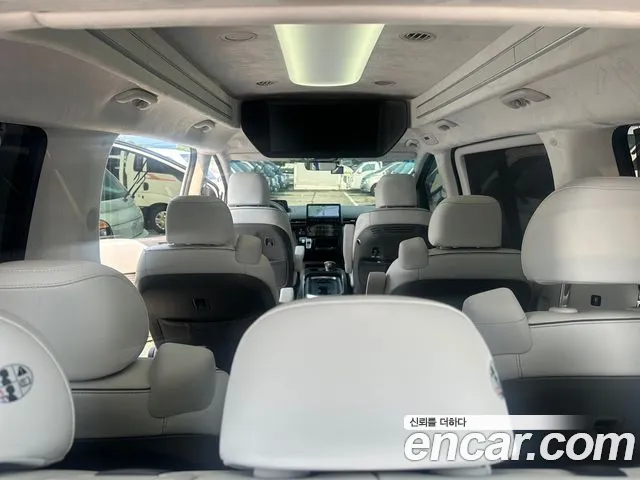 Hyundai Staria Staria 4WD Lounge 9 мест — Фото автомобиля 7