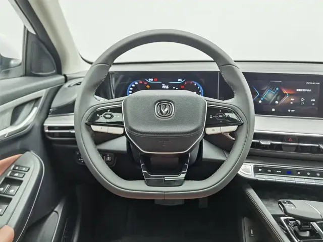 Changan Eado — Фото автомобиля 11