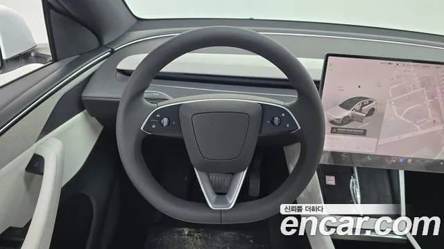 Tesla Model Y — Фото автомобиля 14