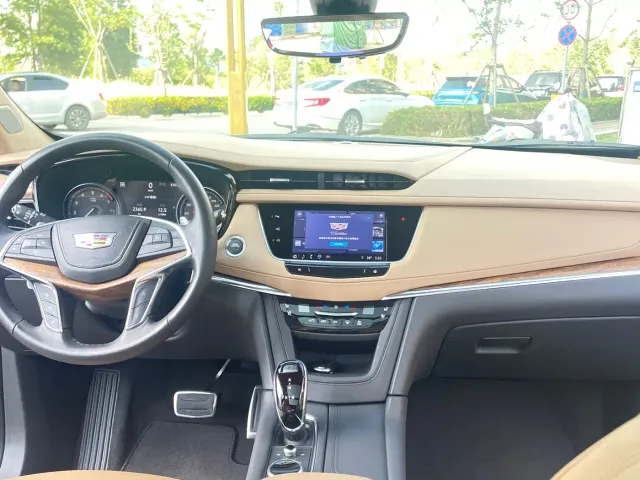 Cadillac XT5 — Фото автомобиля 9