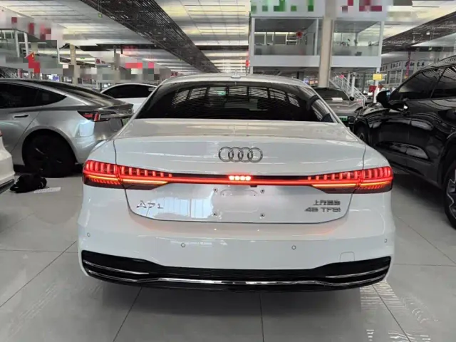 Audi A7L — Фото автомобиля 5
