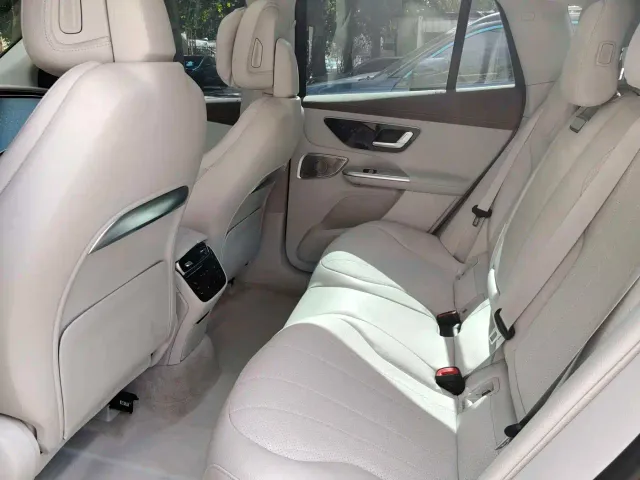 Mercedes-Benz EQE SUV — Фото автомобиля 8