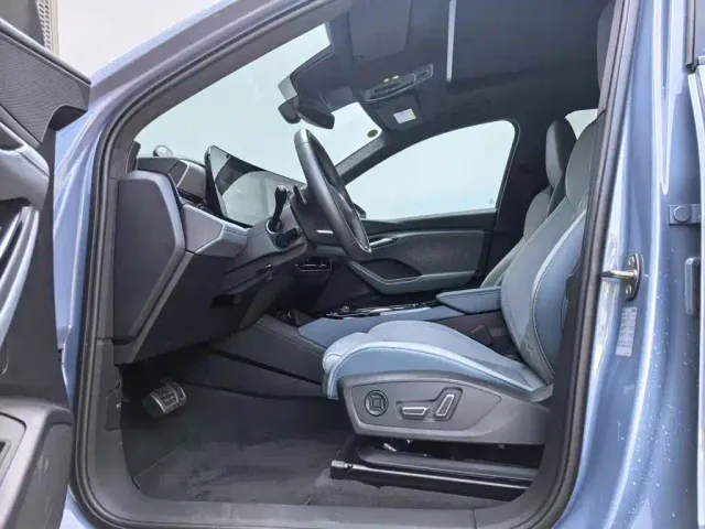 Audi Q6L e-tron — Фото автомобиля 6