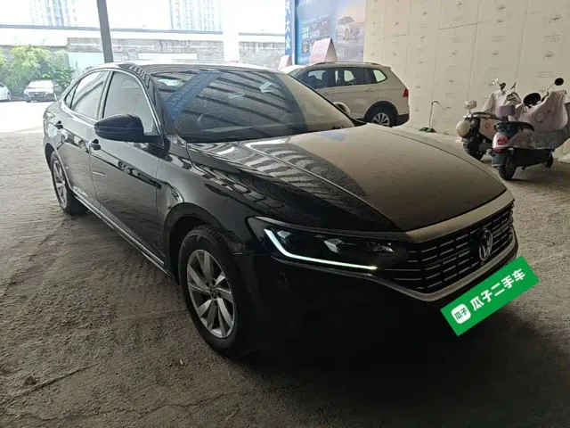 Volkswagen Passat — Фото автомобиля 3