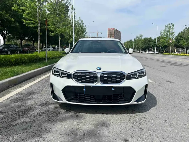 BMW 3 Series — Фото автомобиля 2