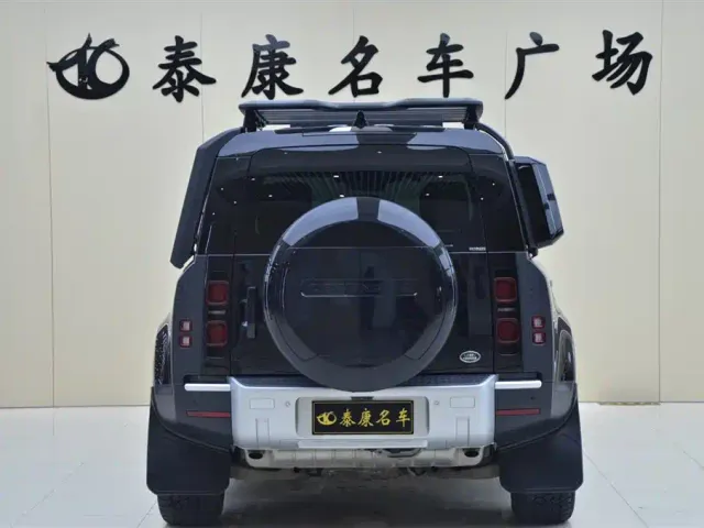 Land Rover Defender — Фото автомобиля 3