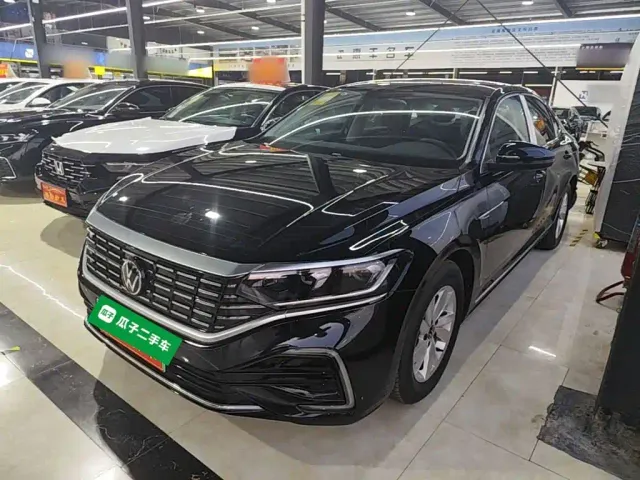Фотография автомобиля — Volkswagen Passat