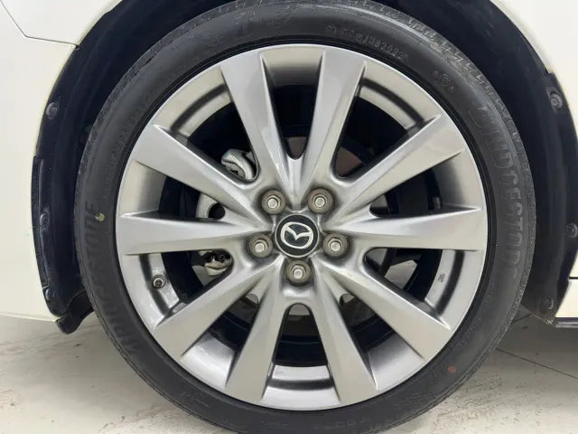 Mazda Axela — Фото автомобиля 25