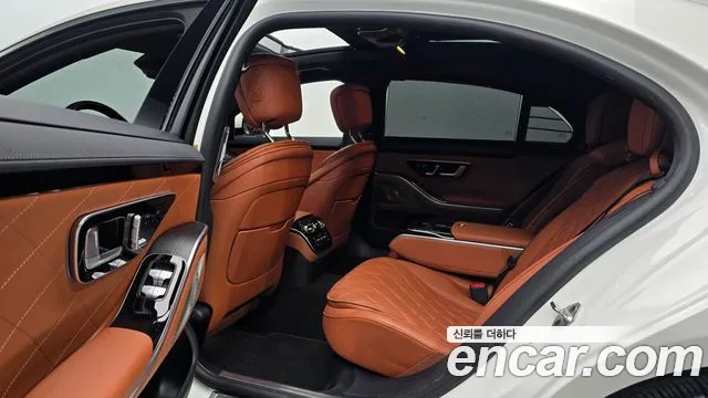 Mercedes-Benz S-Class — Фото автомобиля 11