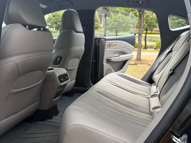 Geely Galaxy Xingyao 8 — Фото автомобиля 23