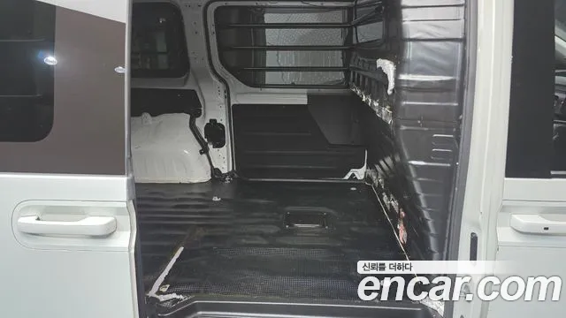 Hyundai Staria Staria L3.5 Карго 3 места — Фото автомобиля 10