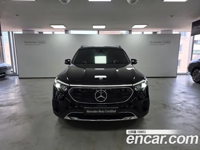 Mercedes-Benz EQB — Фото автомобиля 3