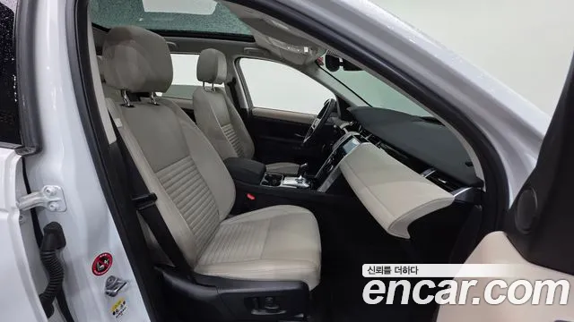 Land Rover Discovery Sport Generation 2 — Фото автомобиля 10