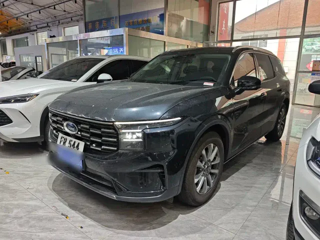 Ford Edge — Фото автомобиля 4