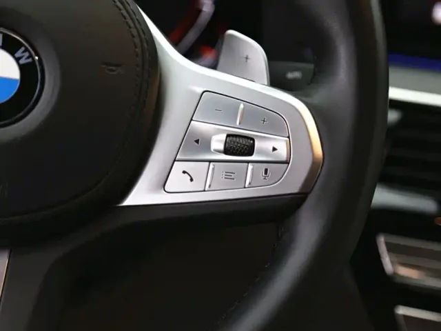 BMW 5 Series — Фото автомобиля 18