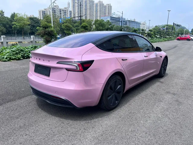 Tesla Model 3 — Фото автомобиля 13