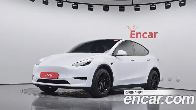 Фотография автомобиля — Tesla Model Y
