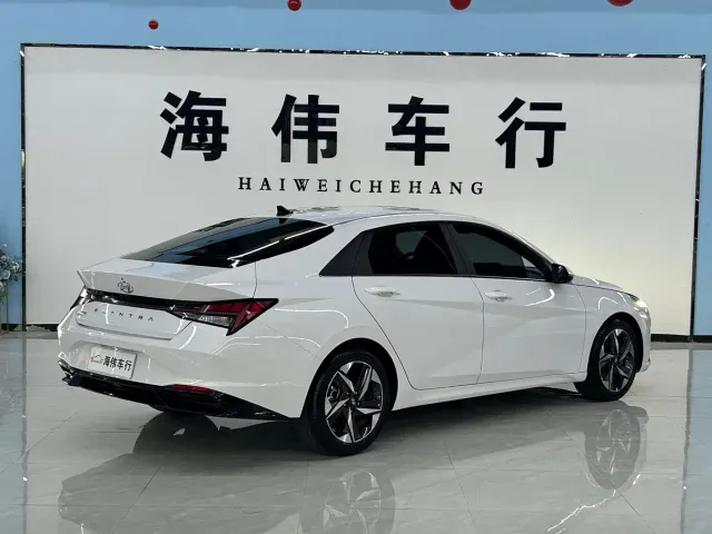 Hyundai Elantra — Фото автомобиля 13