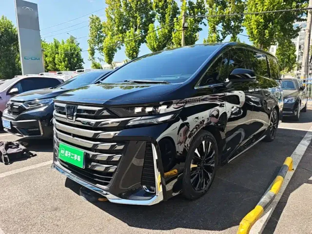 Фотография автомобиля — Toyota Vellfire