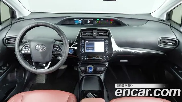 Toyota Prius — Фото автомобиля 5