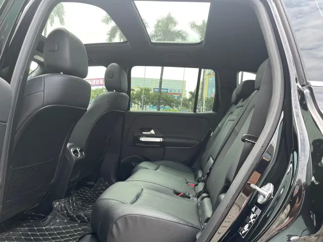 Mercedes-Benz EQB — Фото автомобиля 10