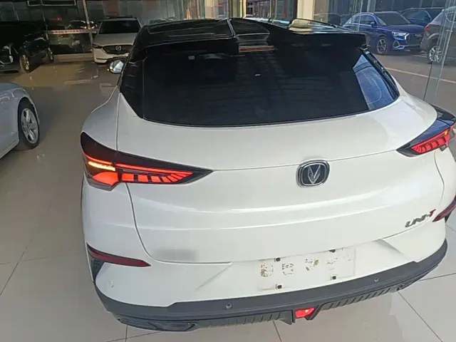 Changan UNI-T — Фото автомобиля 5