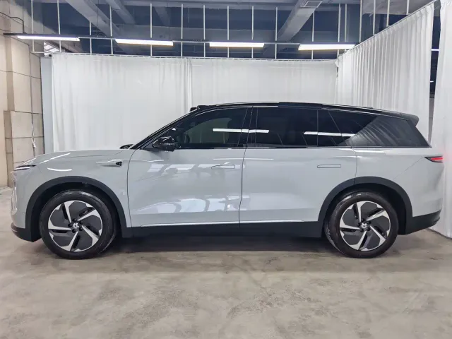 Nio ES8 — Фото автомобиля 7