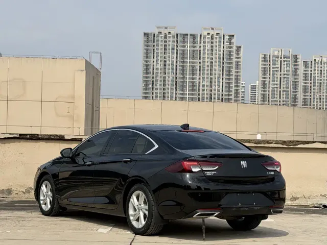 Buick Regal — Фото автомобиля 6