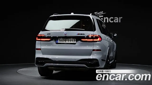 BMW X7 M60i xDrive M Sport 6 мест — Фото автомобиля 4