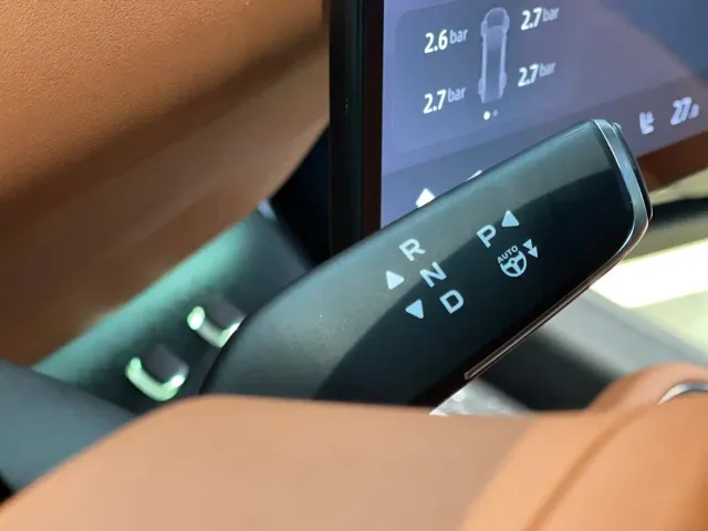 Changan Qiyuan E07 — Фото автомобиля 9