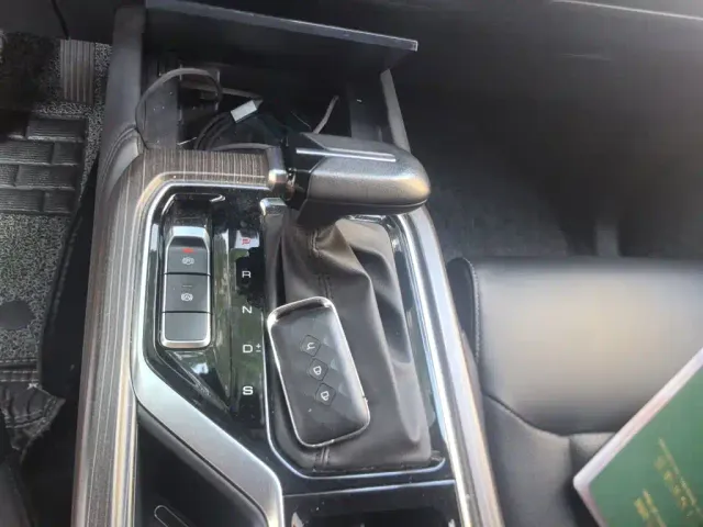 Wuling Jiachen — Фото автомобиля 6
