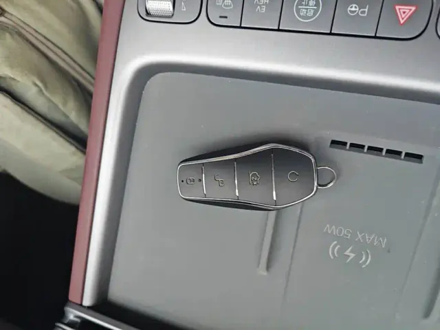 BYD Seal 07 DM-i — Фото автомобиля 8