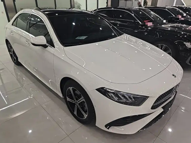 Mercedes-Benz A-Class — Фото автомобиля 21