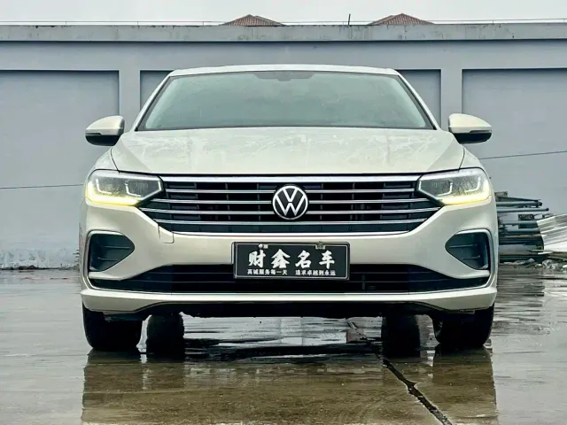 Volkswagen Lavida — Фото автомобиля 2