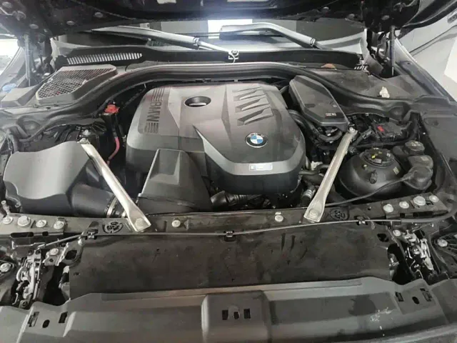 BMW 5 Series — Фото автомобиля 3