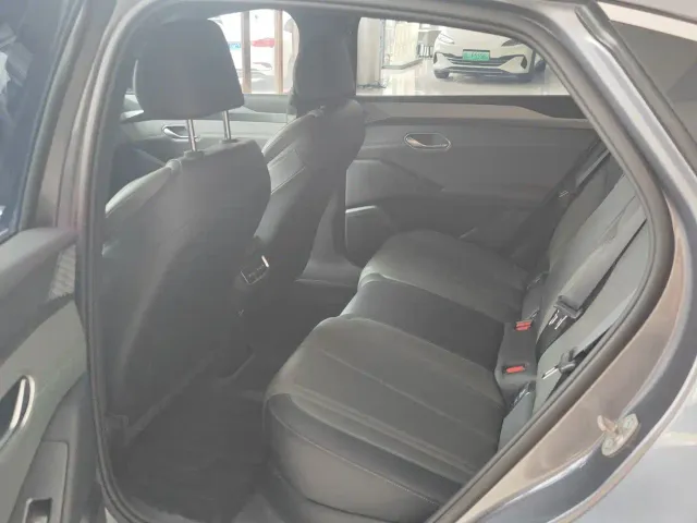 BYD Qin L — Фото автомобиля 10