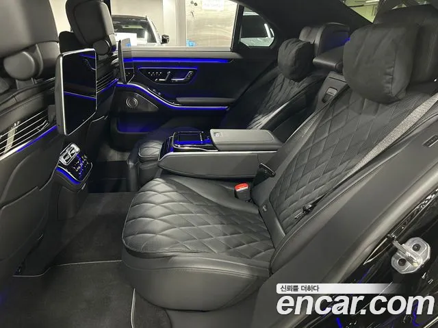 Mercedes-Benz S-Class — Фото автомобиля 12